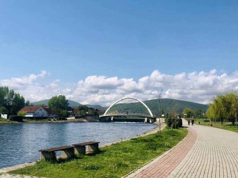 Mot kryesisht me diell sot, maksimalja 25 gradë