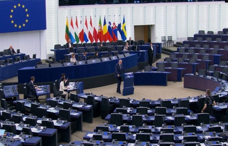 Parlamenti Evropian miraton rezolutën për Kosovën, kërkohet heqja e menjëhershme e masave të BE’së