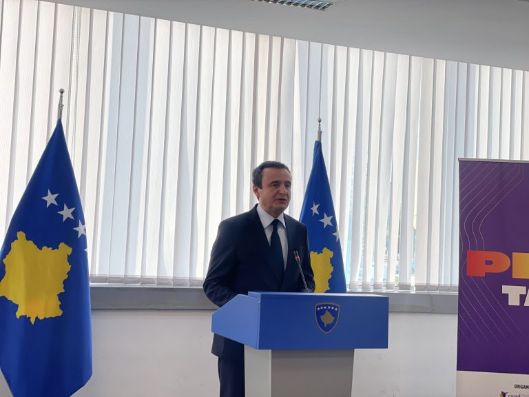 Kurti hap ‘Javën e Krenarisë’: Askush s’duhet të ketë turp për atë që është