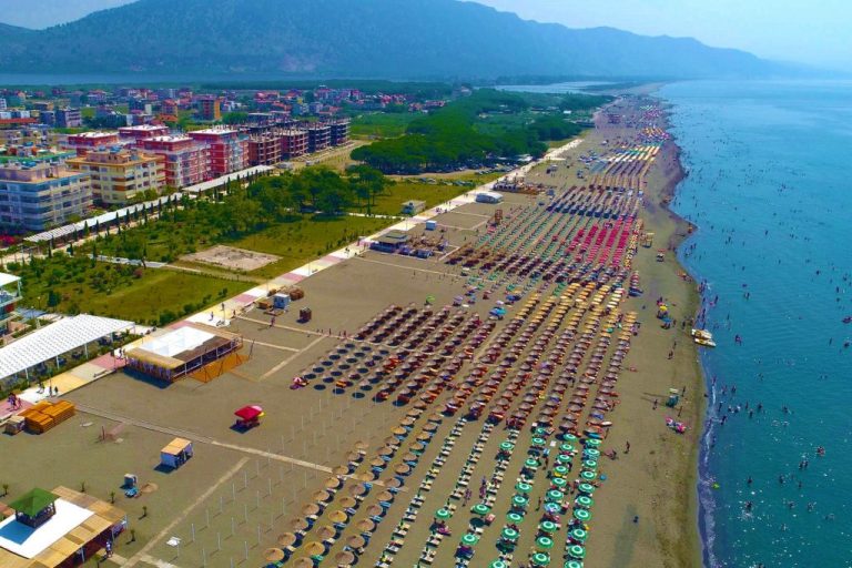 Rekord turistësh në Velipojë! Sezoni turistik nis me intensitet të lartë që në muajin qershor