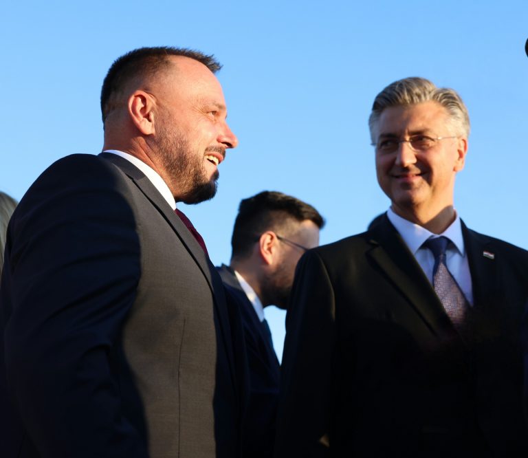 Maqedonci merr pjesë në paradën kroate që shënoi 30 vjetorin e operacionit “Stuhia”: Kosova dhe Kroacia kontribojnë për paqe në rajon