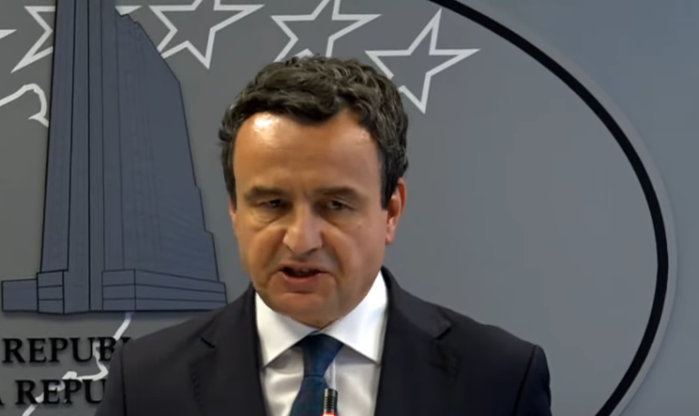 “Bota do shtrëngojë masat ndaj Albin Kurtit. Kryeministri është njeriu më toksik në politikën e Kosovës”