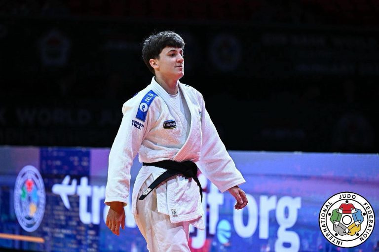 Mitrovicasja Laura Fazliu, në gjysmëfinale të Lojërave Universitare Botërore