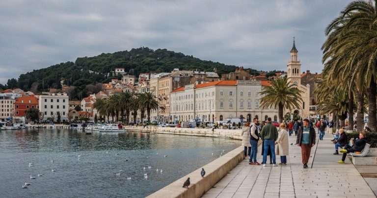 Arrestohen dy kosovarë në Kroaci, dyshohet se dhunuan një 28-vjeçare në një hotel në Split