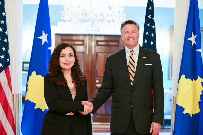 Osmani: Kosova qëndron me ShBA-në për të ndërtuar kapituj të rinj në përputhje me vizionin e Trumpit