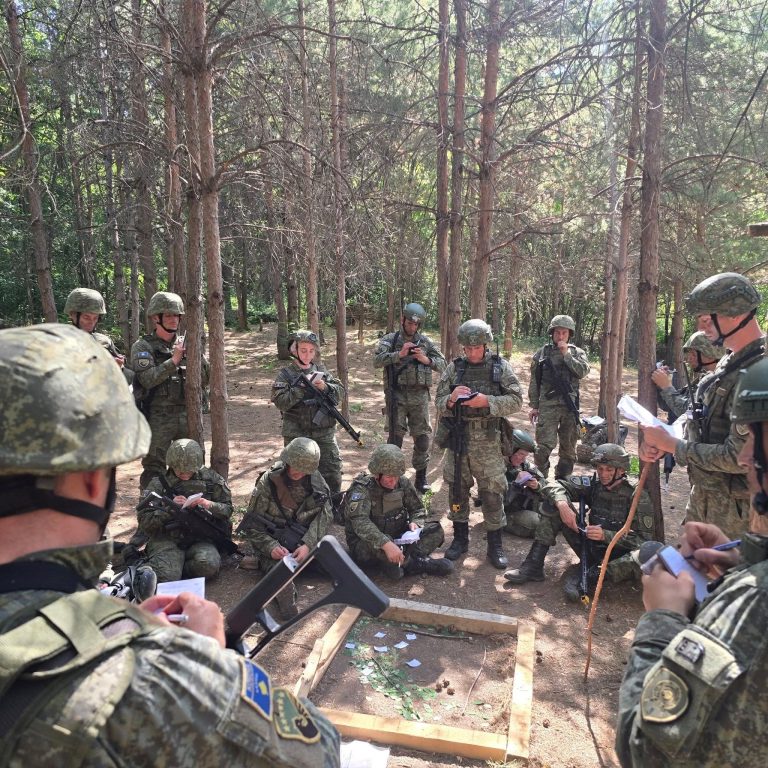 FSK realizon me sukses kursin e avancuar për lider