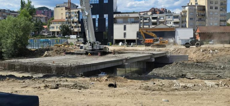Ben-Meir për urat e reja në Mitrovicë: Shumë zhurmë për asgjë