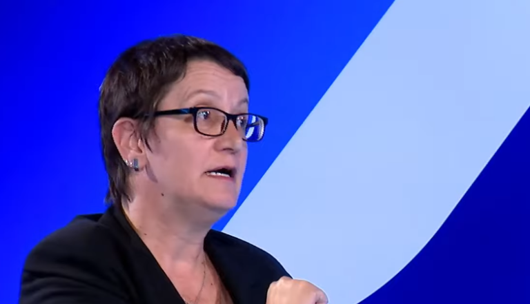 Dërguti: Fati i Kushtetueses mbetet në duart e Laban, nëse dorëhiqet ne kolapsojmë