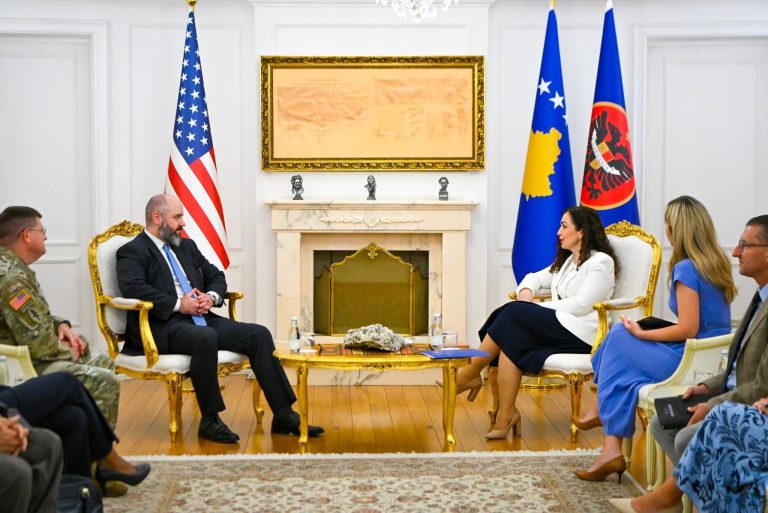 Takimi me Baker, Osmani: Kosova është më e fortë, e sigurt dhe e zhvilluar me Amerikën përkrah