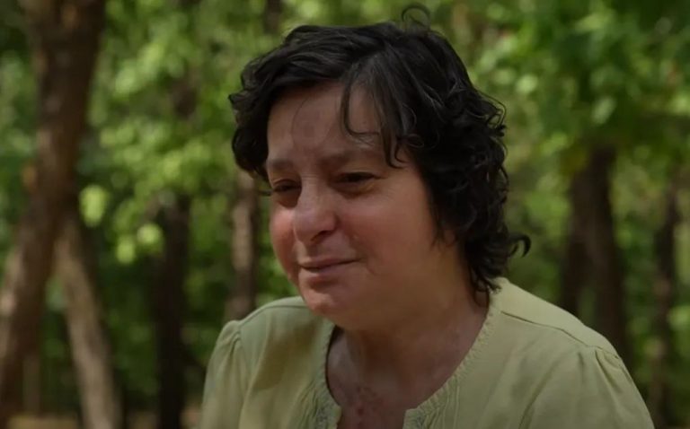 Apel për ndihmë: “Qysh me mbetë vajzat e mia jetime, Qysh me ju thanë: ‘nana s’ka pare me u shëru prej kancerit’?” – Ish-infermierja ka nevojë për ndihmën tuaj