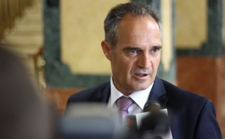 Nait Hasani i PDK-së: Veç VV-ja e Lista Serbe s’kanë bërë thirrje për pjesëmarrje në protestë ndaj Speciales