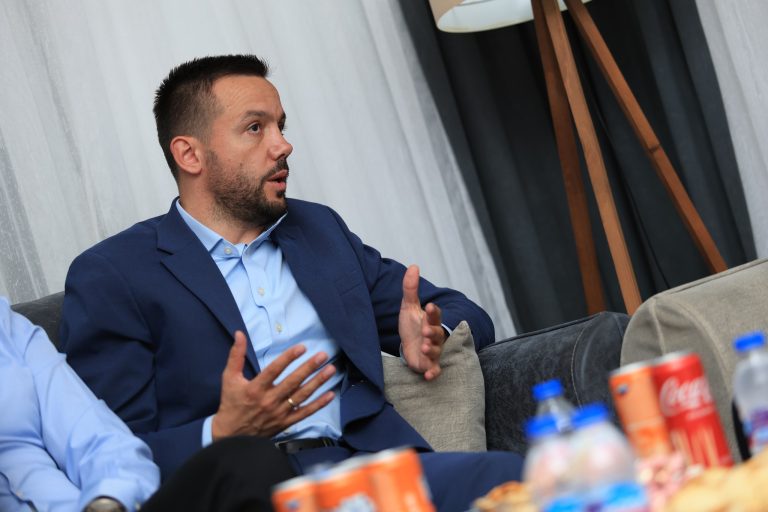 Arian Tahiri: Mbi 2500 parkingje për qytetarët e Mitrovicës