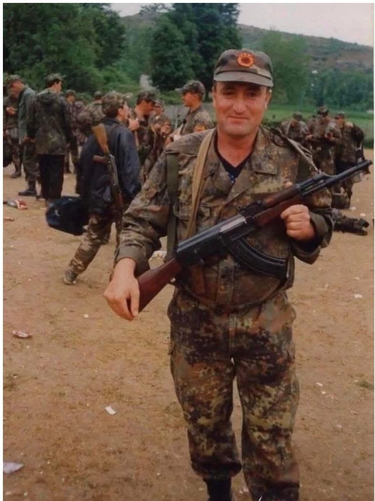 Ish ushtari i UÇK-së u gjet i vdekur afër varrezave, i afërmi i tij: Moskujdesi institucional për rehabilitimin e luftëtarëve po i bën ta privojnë vetën nga jeta