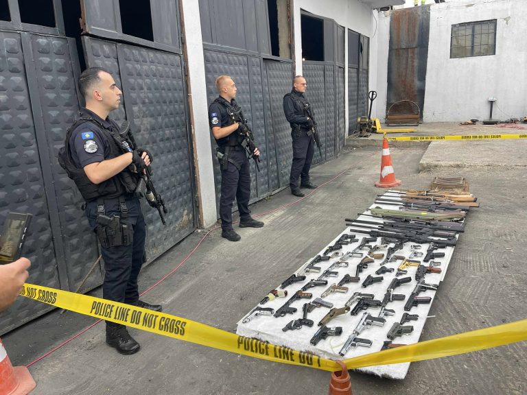 Policia e Kosovës shkatërron armët ilegale, mbi 36 mijë të konfiskuara që nga viti 1999