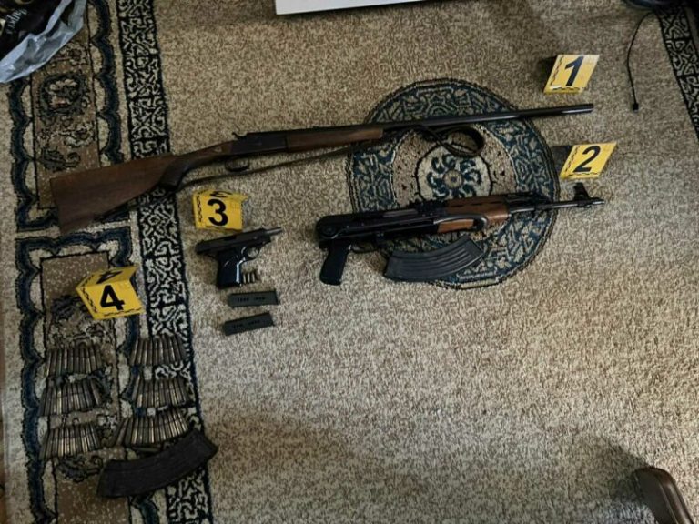 Vazhdon aksioni i Policisë në veri të vendit, gjenden edhe armë zjarri