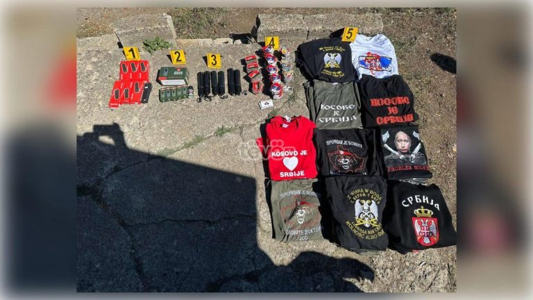 Policia e Kosovës me operacion special – Gjen armë, bluza, maica me simbole nacionaliste serbe në veri