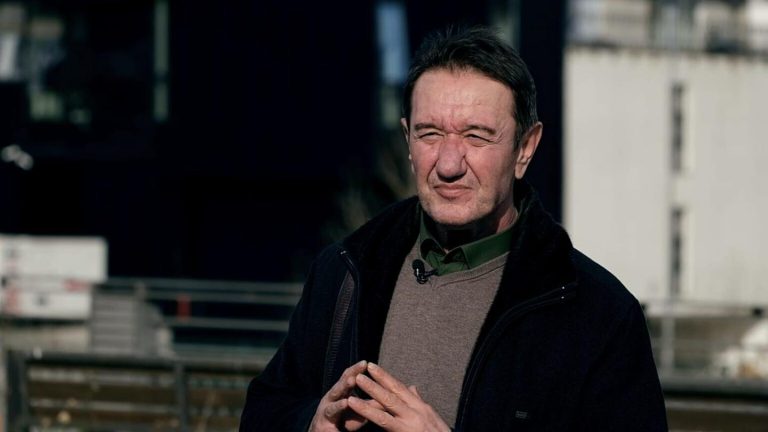 Gazetari serb Krstic: Lista Serbe duhet të zhduket nga skena politike e Kosovës