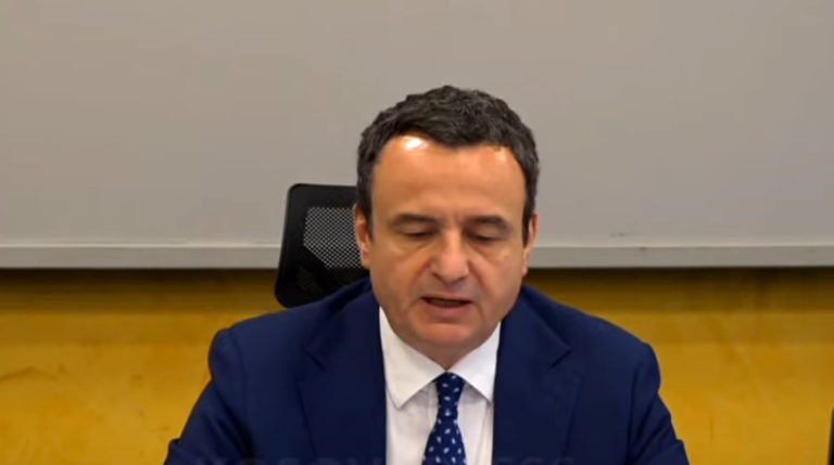 Raporti i Grupit Ndërkombëtar të Krizave: Qeveria Kurti bllokoi fondet e komunave në Kosovë