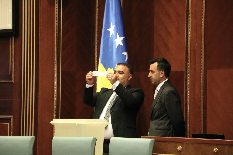 Vendimi i Kushtetueses: Puna e Kuvendit dhe procedurat për zgjedhjen e Qeverisë ndalohen deri më 30 shtator