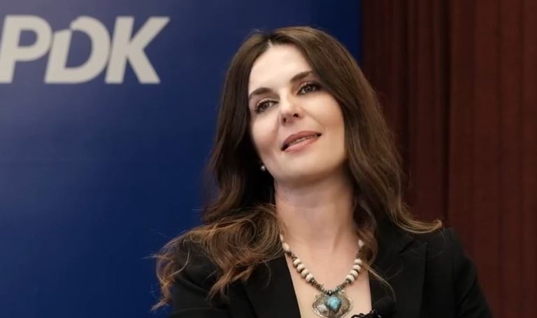 Vlora Çitaku për 12 tetorin: PDK do të fitojë, Kosova do të fitojë