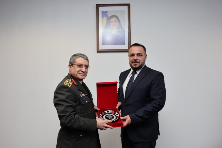 Kosova dhe Turqia thellojnë partneritetin strategjik në mbrojtje