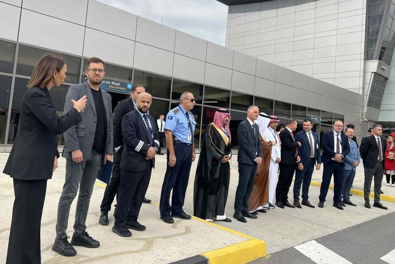 Lajm i mirë për besimtarët myslimanë që synojnë të kryejnë Umrën apo Haxhin: Hapet linja e parë direkte Prishtinë – Xhide (Arabia Saudite)