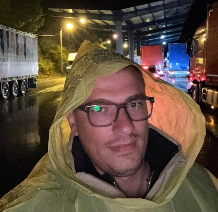 Arsenijeviq lajmërohet nga adresa e re – tenda në Jarinjë