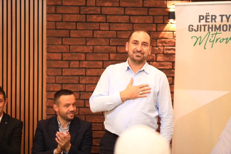 Arian Tahiri dhe Elvis Feka, takojnë banorët e Koshtovës – Feka: Krenar që jam kandidati juaj për Kuvendin Komunal – mbështetja juaj është forca ime