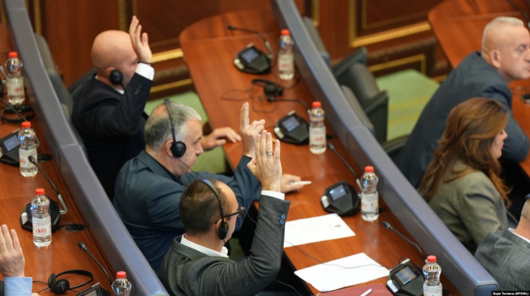 Lista Serbe i drejtohet sërish Kushtetueses për nënkryetarin, kërkon masë të përkohshme