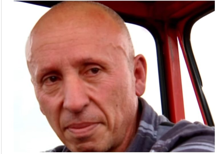 Mërgimtari mes lotësh, shpreson që një ditë bashkë me fëmijët të kthehet në Kosovë