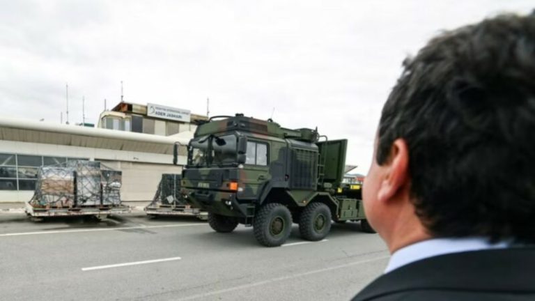 NATO për dronët e Kosovës: Çdo aktivitet ajror duhet të koordinohet me KFOR-in