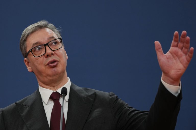 Vuçiqi fajëson Turqinë për njohjen e Kosovës nga Siria, paralajmëron “befasi” për 10 ditë