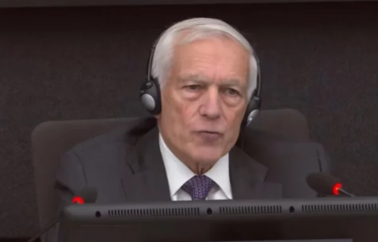 Clark: S’kam prova që UÇK-ja është prapa spastrimit etnik të serbëve