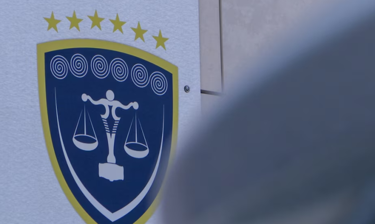 Supremja aprovon kërkesëpadinë e OEK kundër ZRRE-së, shfuqizon nene për liberalizimin e tregut të energjisë