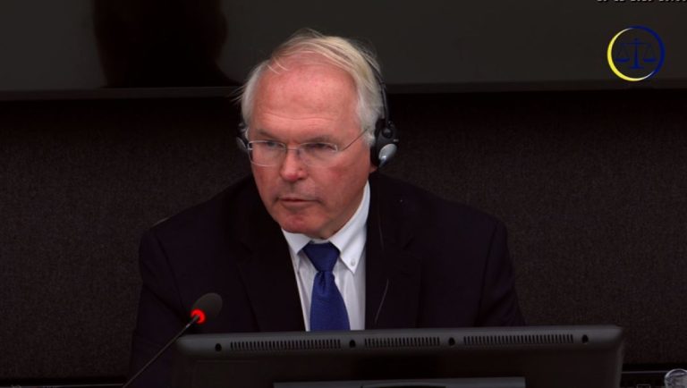 Hill: SHBA asnjëherë s’e cilësoi UÇK-në si organizatë terroriste