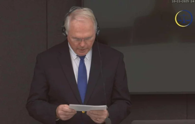 Hill: Rugova ishte mbajtur kundër dëshirës së tij në Beograd, me Thaçin s’kam kontaktuar gjatë bombardimeve