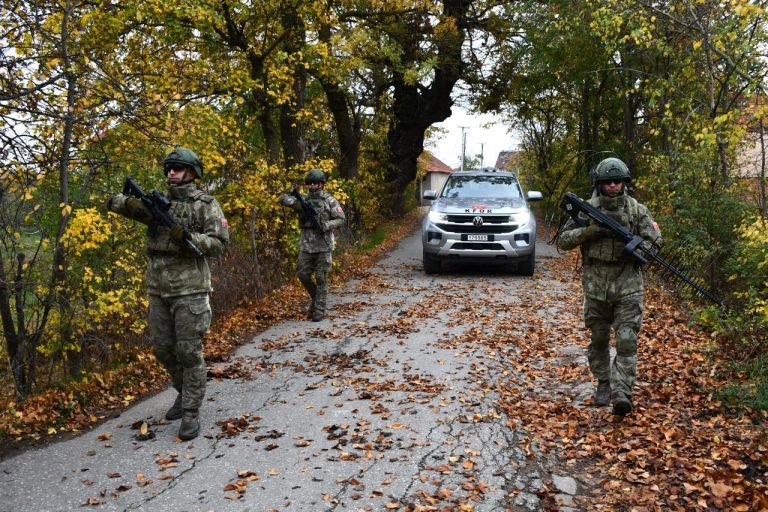 KFOR publikon pamje nga patrullimet e ushtarëve turq në Kosovë: Me profesionalizëm e përkushtim kontribuojnë për një mjedis të sigurt