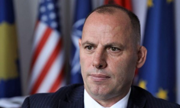 Lladrovci: Veç Hykmete Bajrami e Përparim Rama i kanë bërë opozitë Kurtit