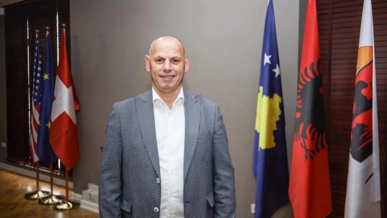 Lladrovci i reagon Hamzës: Mjegulla rreth Drenasit nuk po hiqet, s’mund ta barazoni shkakun dhe pasojën