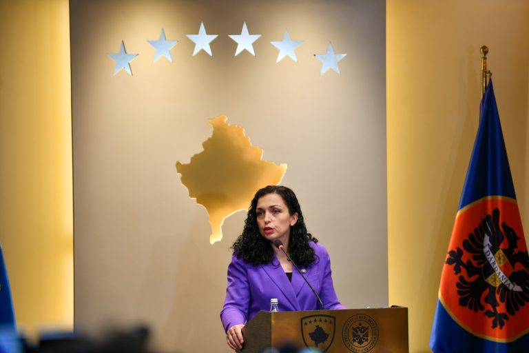 Propozimi i Konjufcës nga Kurti për mandatar dhe takimet me partitë, Osmani del në ora 19:00 para mediave