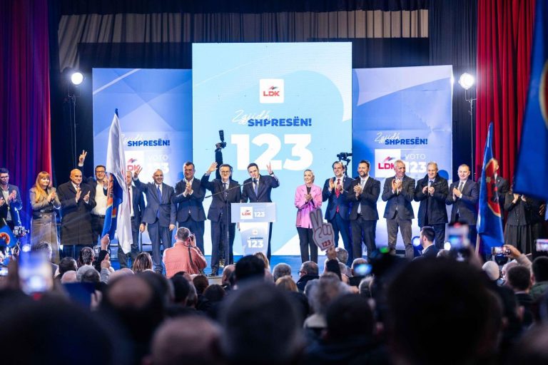 Abdixhiku prezanton planin 3-vjeçar: Pensionet 200, 250 dhe 300 euro në qeverisjen e LDK-së