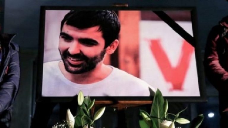 Dëmtohet varri i Astrit Deharit