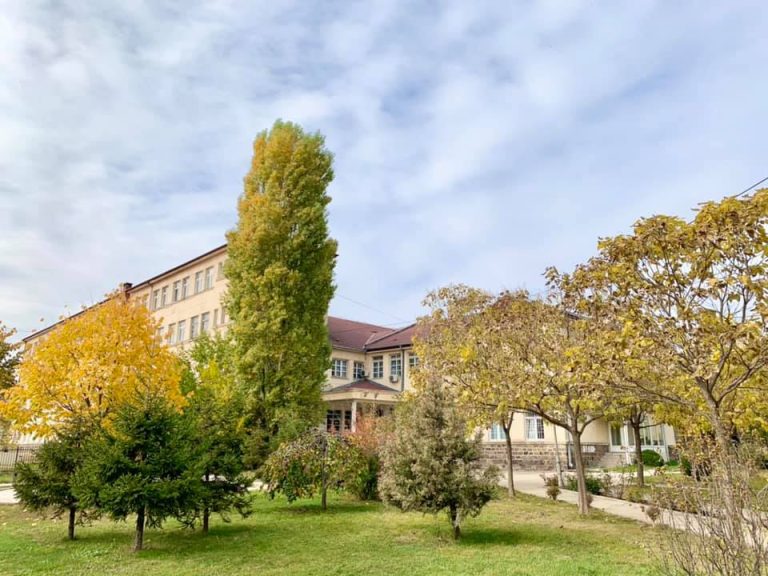 Rektori i UP-së alarmon: Fakulteti i Bujqësisë rrezikon të mbyllet, shkak KEDS-i