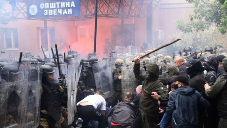 Lubisha Milkoviq dënohet me 2 vjet burgim dhe 14 mijë euro gjobë për sulm ndaj ushtarëve të KFOR-it dhe Policisë në Zveçan