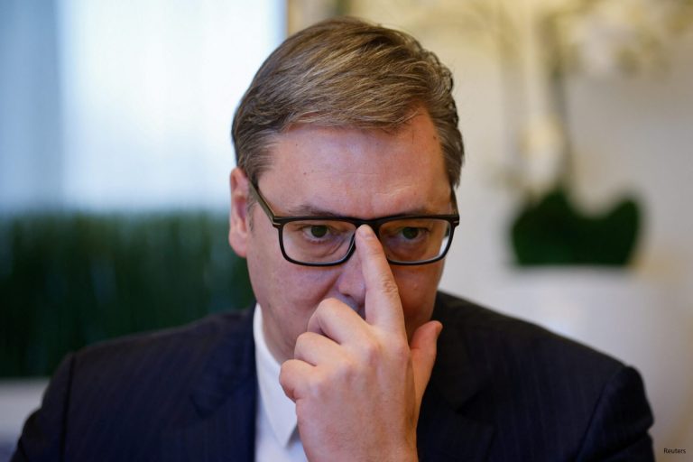 Vuçiq: SHBA e Turqia po e armatosin Kosovën