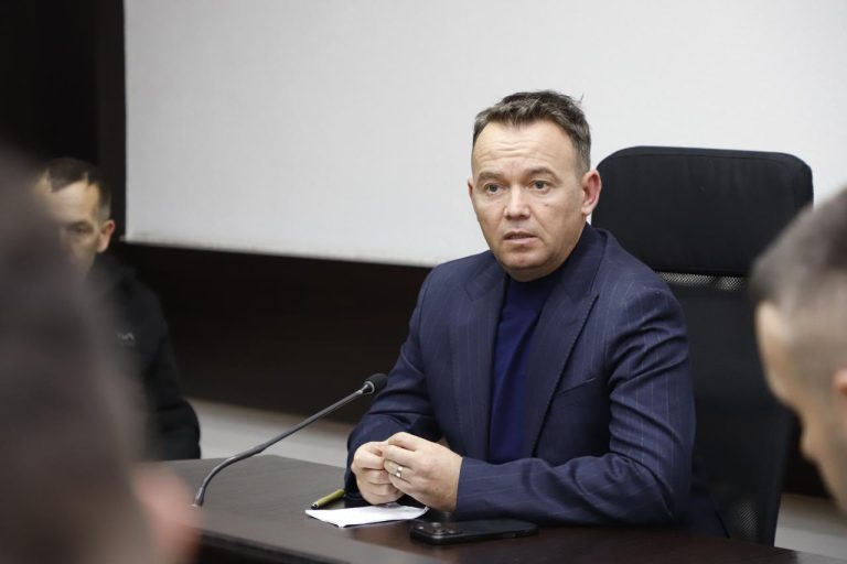 Peci: Rreziku kryesor sonte dhe nesër nga lumi Sitnica