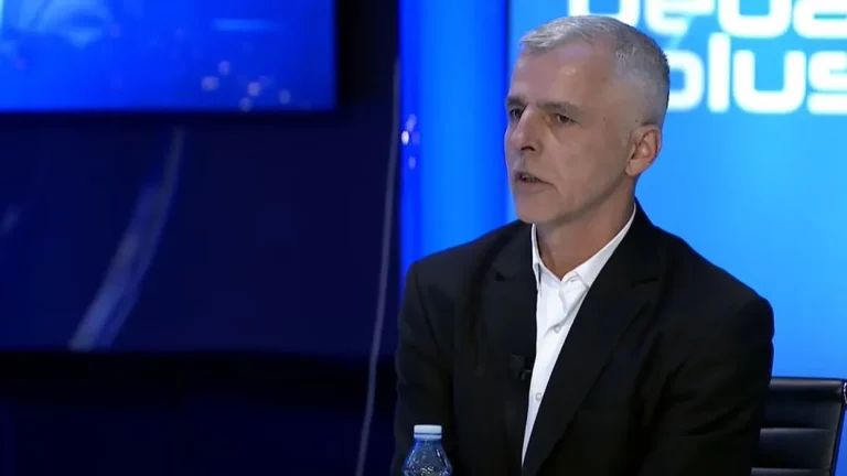 Klinaku: Njeriu kryesor i të gjitha të arriturave të Kosovës pas luftës është Hashim Thaçi