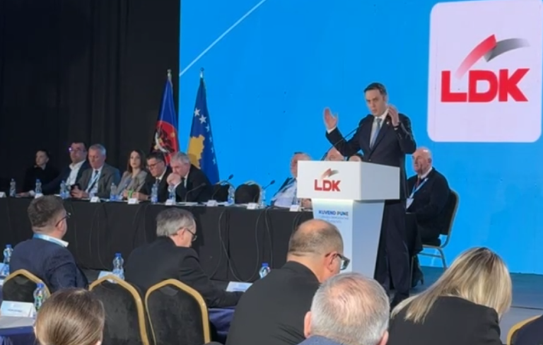 Lumir Abdixhiku mbetet kryetar i LDK-së, delegatët s’ia pranojnë dorëheqjen