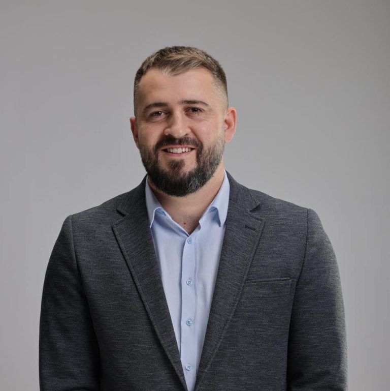 Lushtaku mesazh diasporën: Kthjelluni, qëndroni tre muaj në Kosovë dhe përballuni me faturat, shkollimin e shëndetësinë