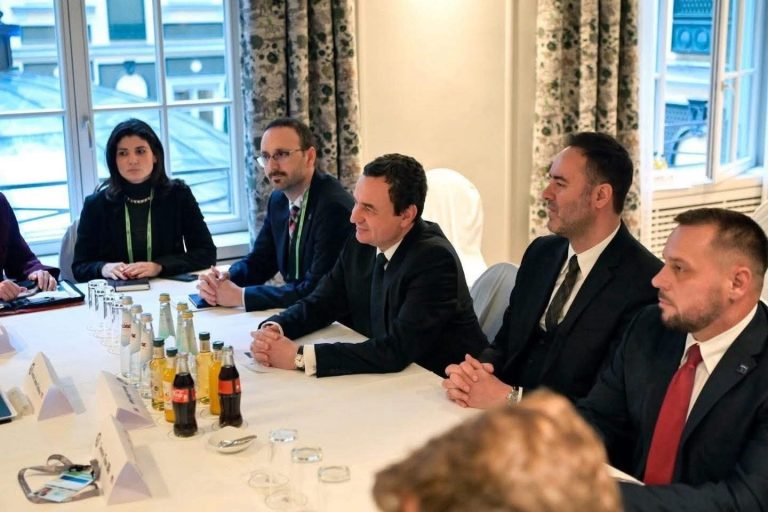 Kurti ngre çështjen e sulmit në Banjskë në takim me senatorët amerikanë